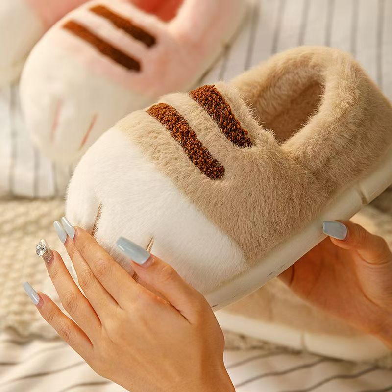 Women‘s autumn and winter cute cat paw cotton shoes/slippers/fleece-lined and thickened/adorable for couples/suitable for both outdoor and indoor home use